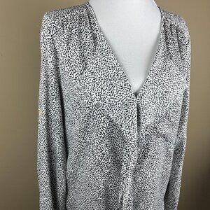 Ann Taylor Long Sleeve Blouse Size 4 Black White, Animal Print, V-neck